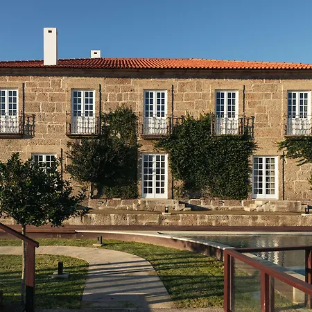 Casa Da Ribeira 4*