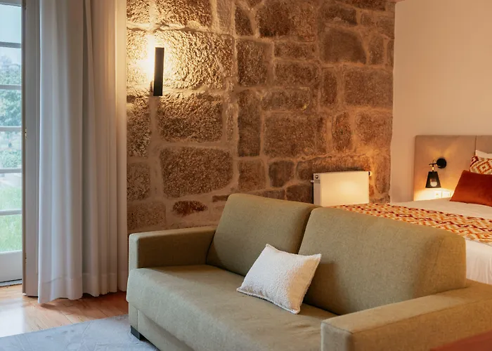 Guest house Casa Da Ribeira 4*